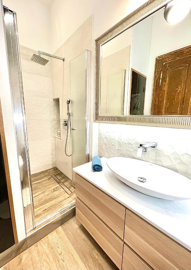 Dream Design - 3 Bedrooms & Finn Sauna Apartment *