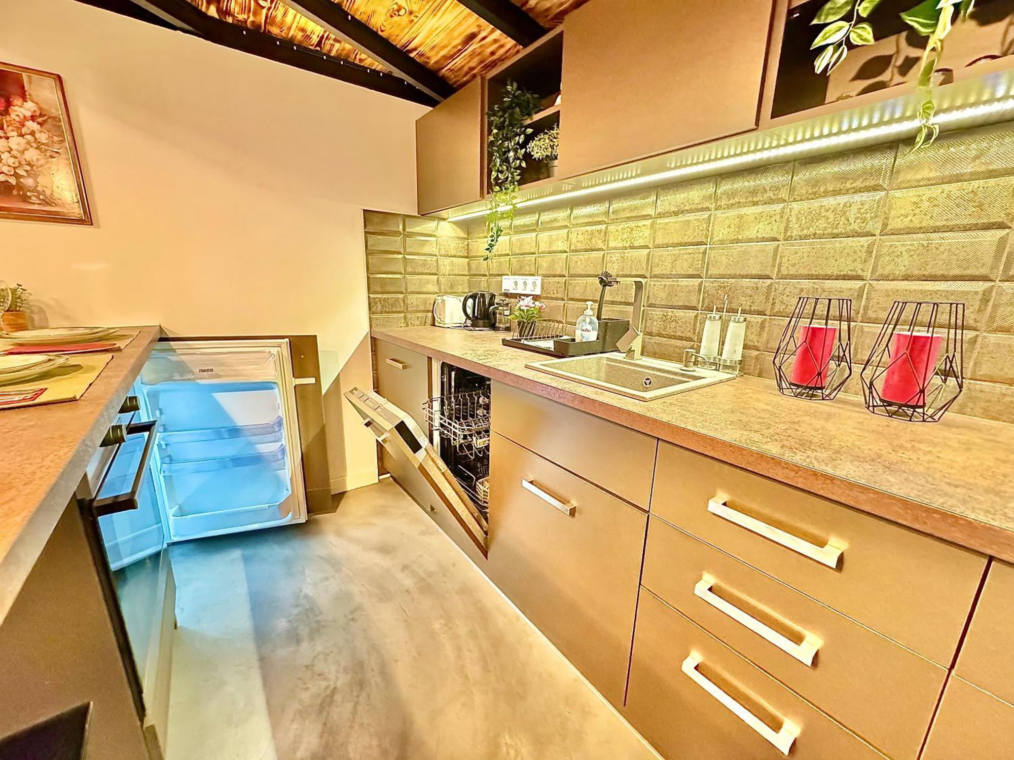 Dream Design - 3 Bedrooms & Finn Sauna Apartment *